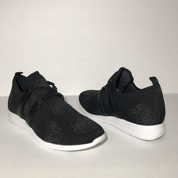 Isaac Mizrahi Live! Floral Stretch Fly Knit Sneaker - Picture 4 of 8